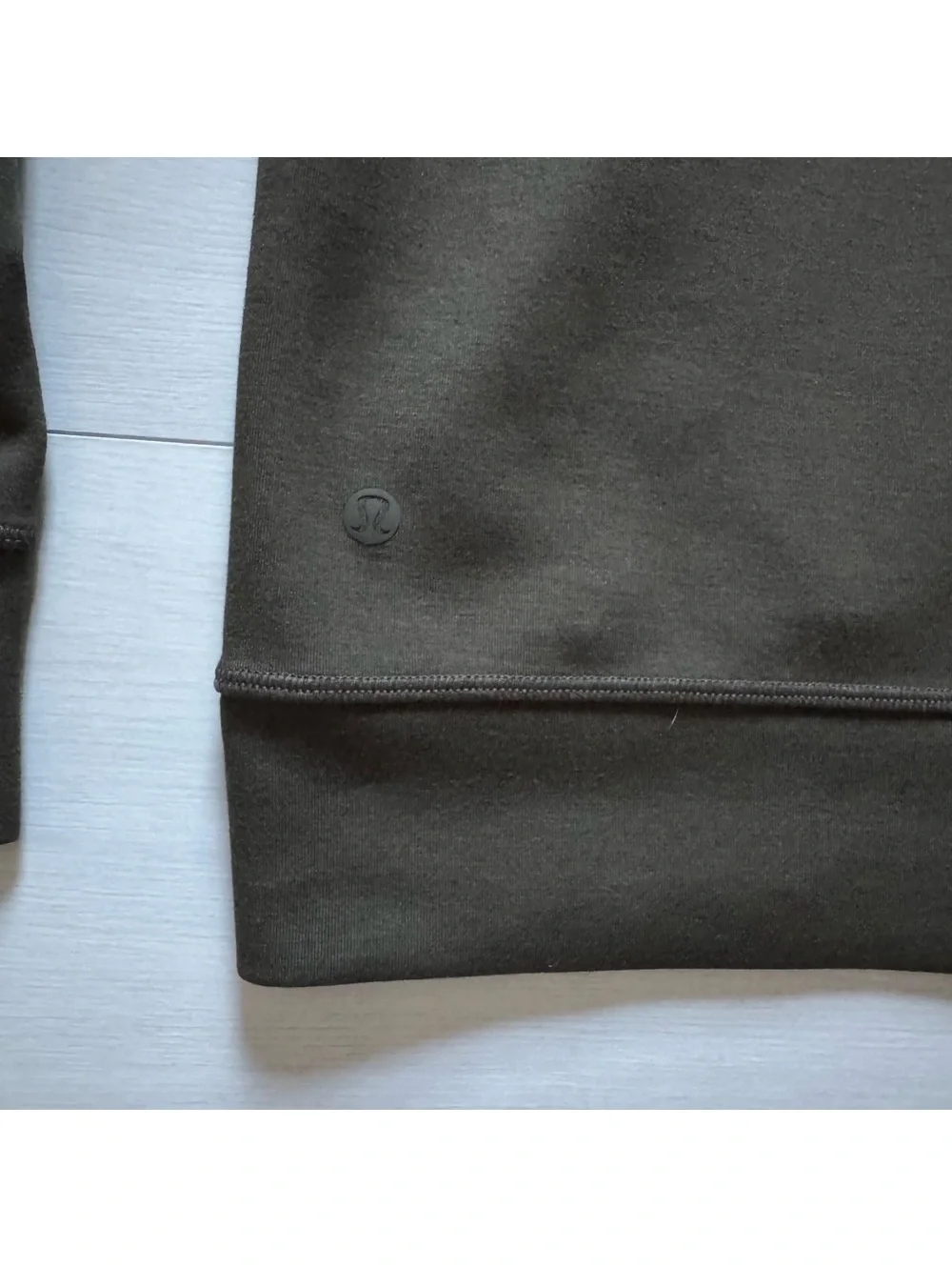 Lululemon City Sleek Streetwear Minimalistic Olive Green Hoodie size 4 (xs/s)